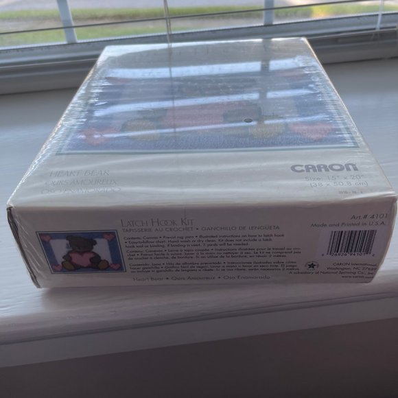 Caron WonderArt Heart Bear Latch Hook Kit #4101 Brand New in Box - Picture 3 of 5